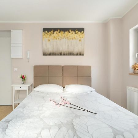 Stylowe I Eleganckie Studia Very Berry W Poznaniu By Noclegi Renters Exterior foto